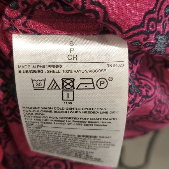 Banana Republic cap sleeve blouse - Picture 6 of 6